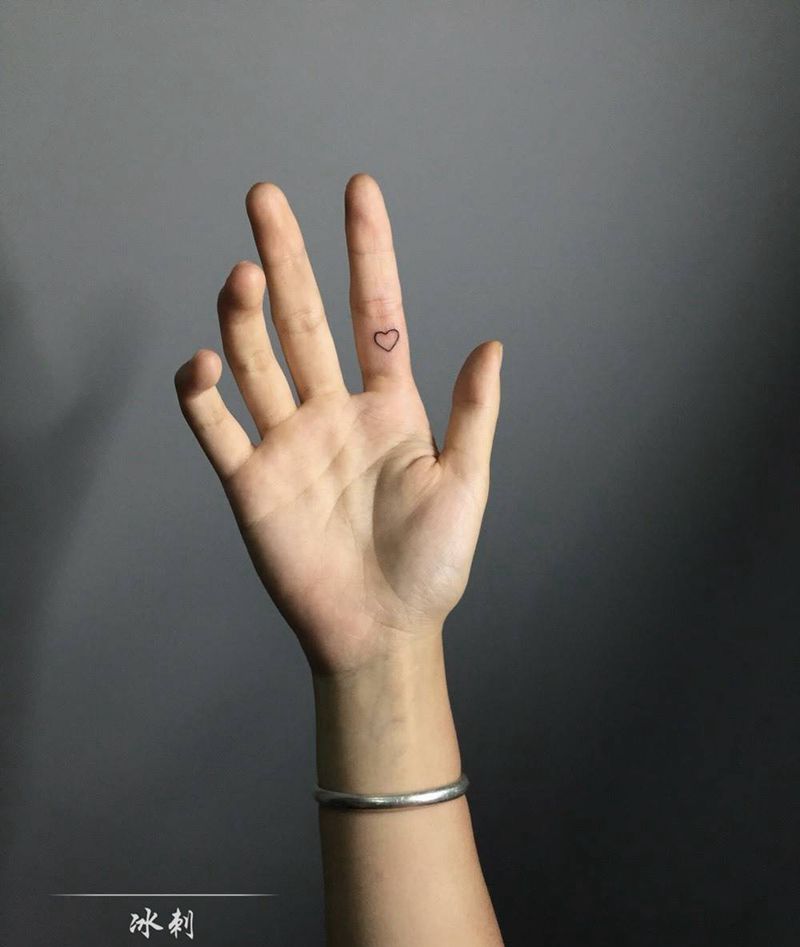 我的小清新纹身图片_成品手部清新几何纹身图案