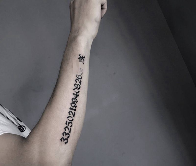 身份证纹身图片_成品手部清新字符纹身图案