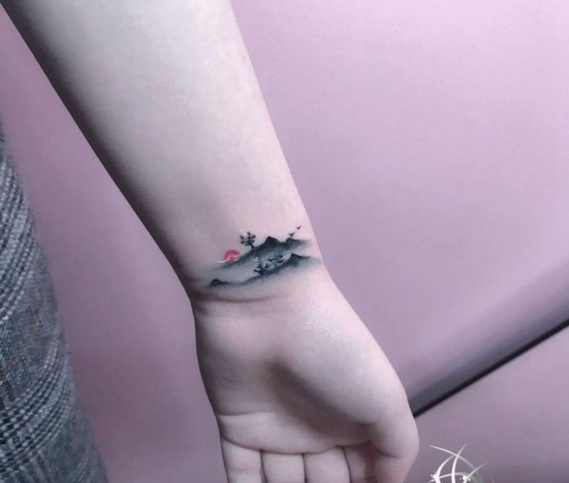 遮盖纹身图片_手部纹身图案