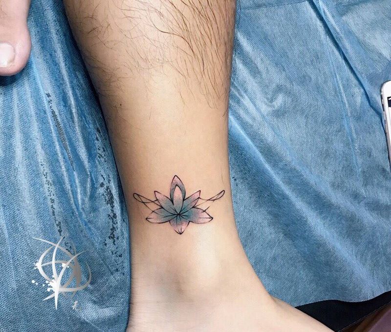 莲花纹身图片_成品腿部纹身图案