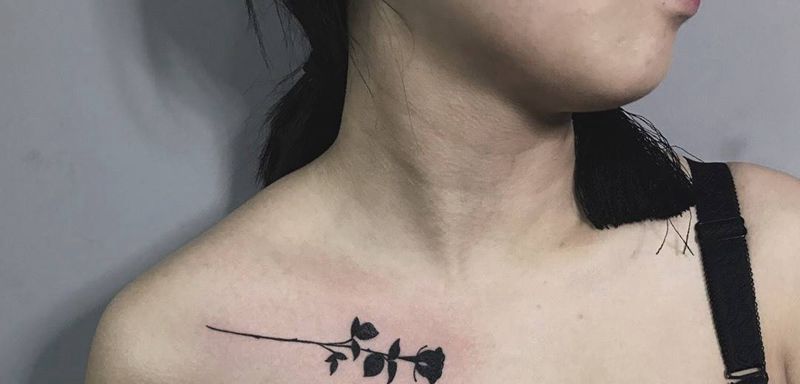 黑色玫瑰纹身图片_成品肩部清新植物纹身图案