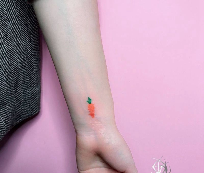 小图纹身图片_手部纹身图案