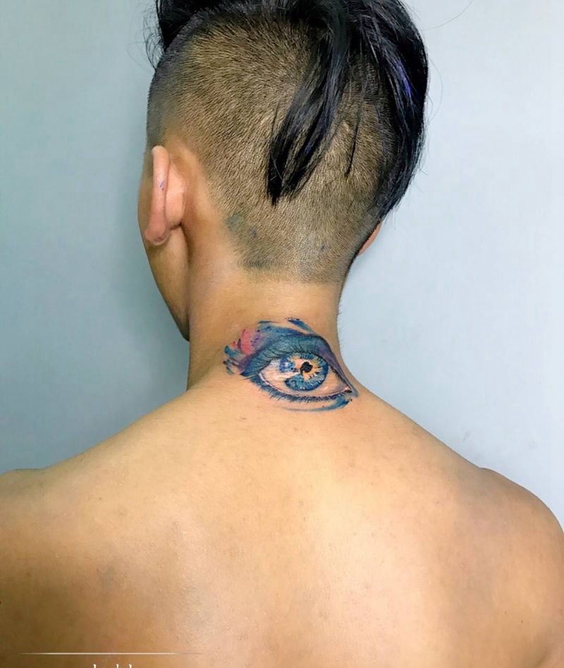 眼睛纹身图片_成品肩部背部欧美人物纹身图案