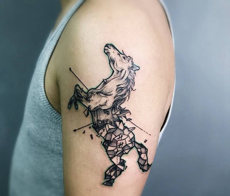 马纹身图片_成品手部清新动物纹身图案