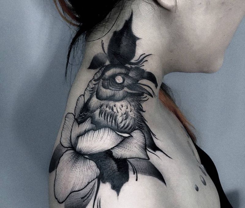 鸦纹身图片_成品肩部欧美几何动物纹身图案