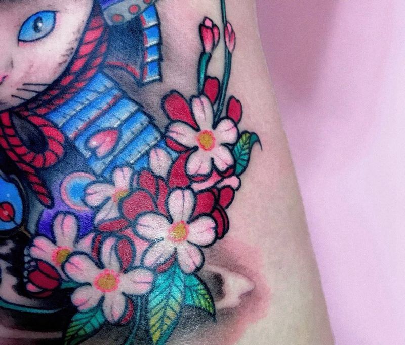 武士猫纹身图片_成品腰部传统纹身图案