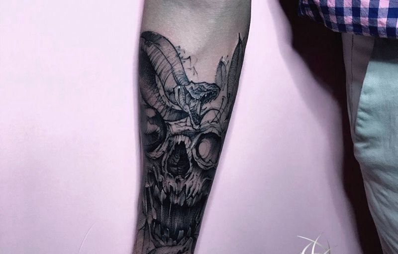 骷髅纹身图片_手部纹身图案