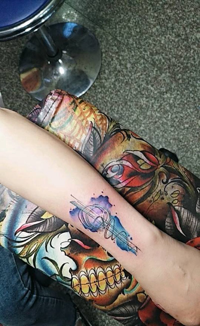 遮盖疤痕纹身图片_手臂水墨纹身图案