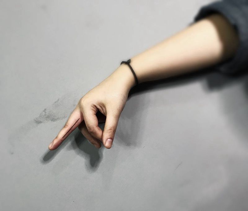 线纹身图片_成品手部传统几何纹身图案