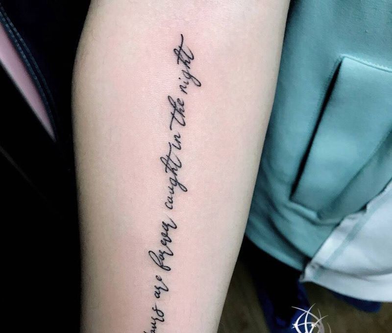 字母纹身图片_手部纹身图案