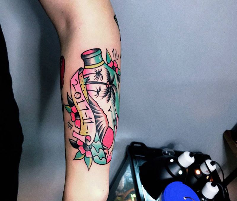 school纹身图片_成品手部欧美几何纹身图案