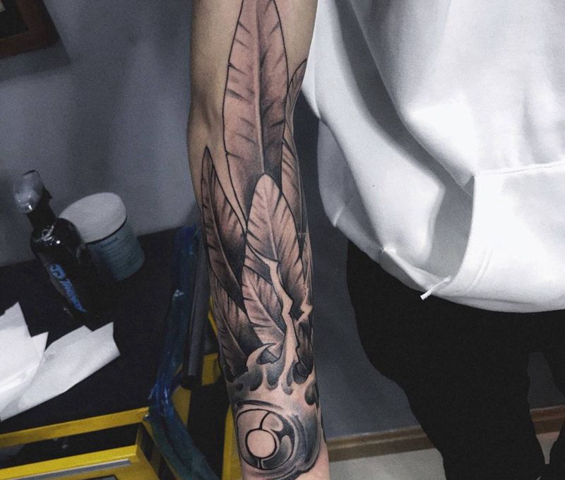 未完成，羽甲纹身图片_成品手部欧美纹身图案