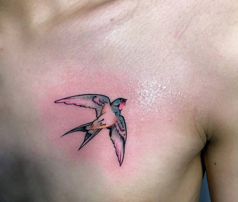 燕子纹身图片_成品胸部清新纹身图案