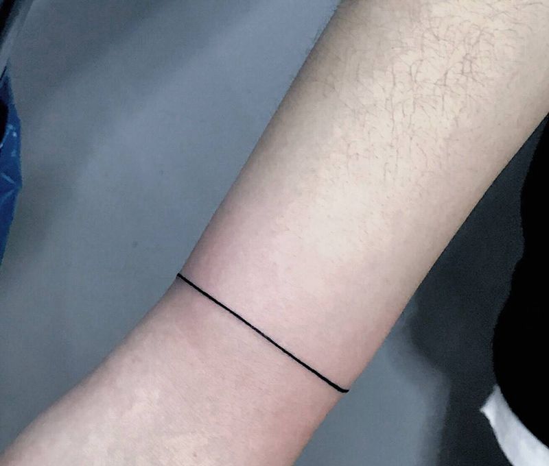 线纹身图片_成品手部清新字符纹身图案