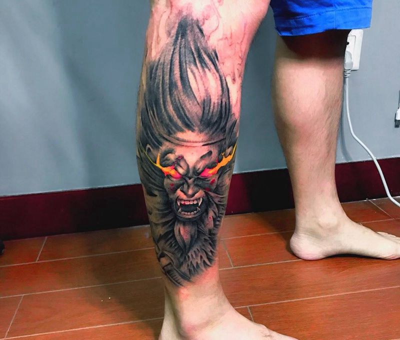 齐天大圣纹身图片_成品腿部传统鬼神纹身图案