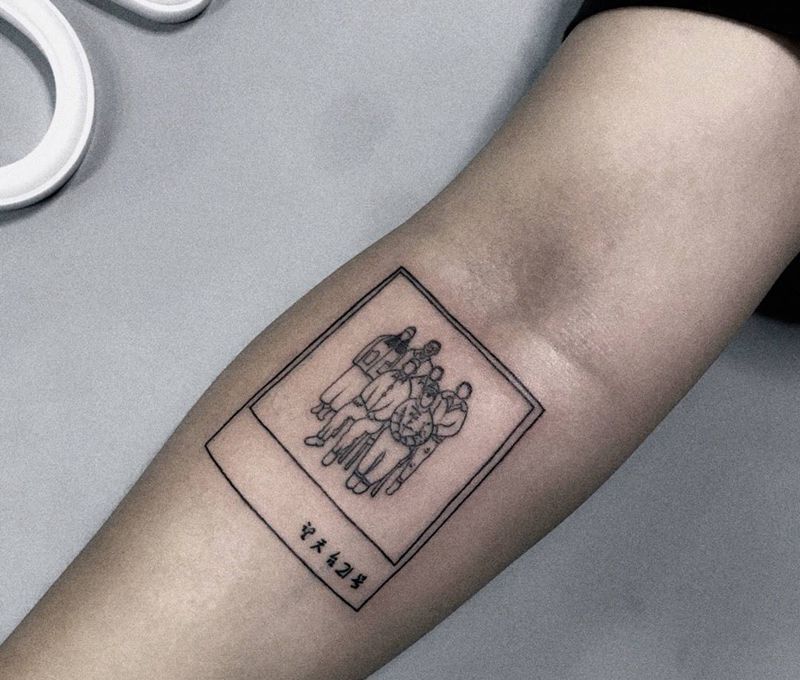 全家福纹身图片_成品手部清新人物纹身图案