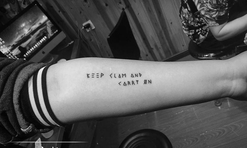 简刺青，夏日潮人必备。纹身图片_成品手臂手部纹身图案