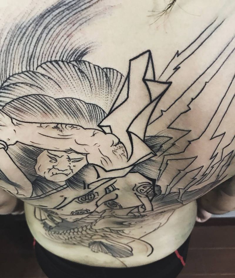 传统割线未完成纹身图片_成品背部传统鬼神纹身图案