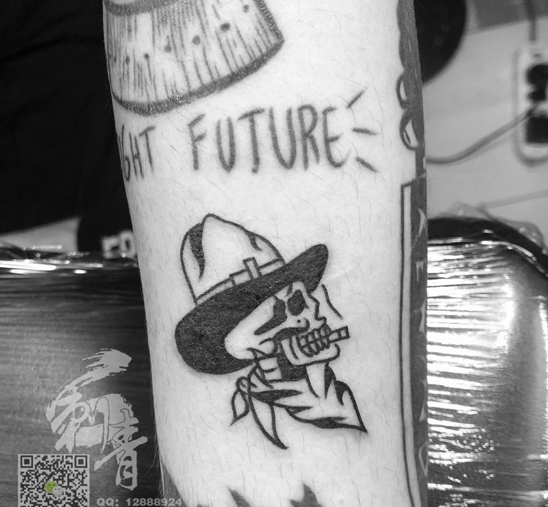 骷髅纹身图片_手臂图腾纹身图案