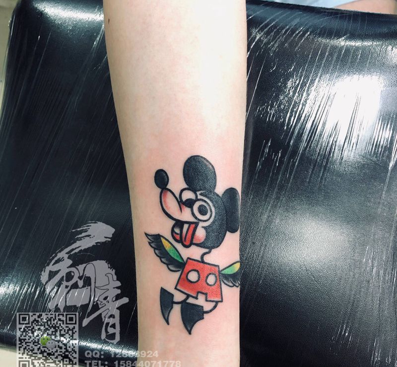 米奇纹身图片_手臂纹身图案
