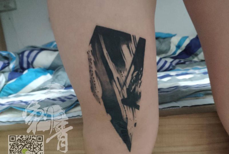 恢复好后纹身图片_腿部水墨纹身图案