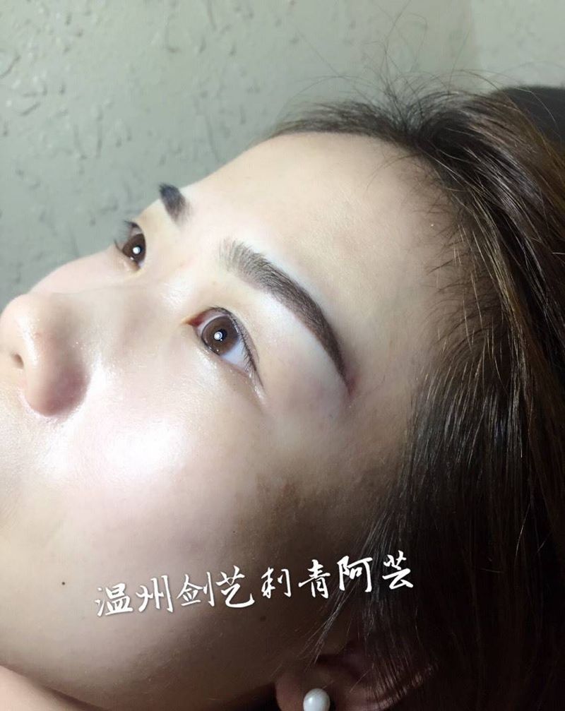 水雾眉纹身图片