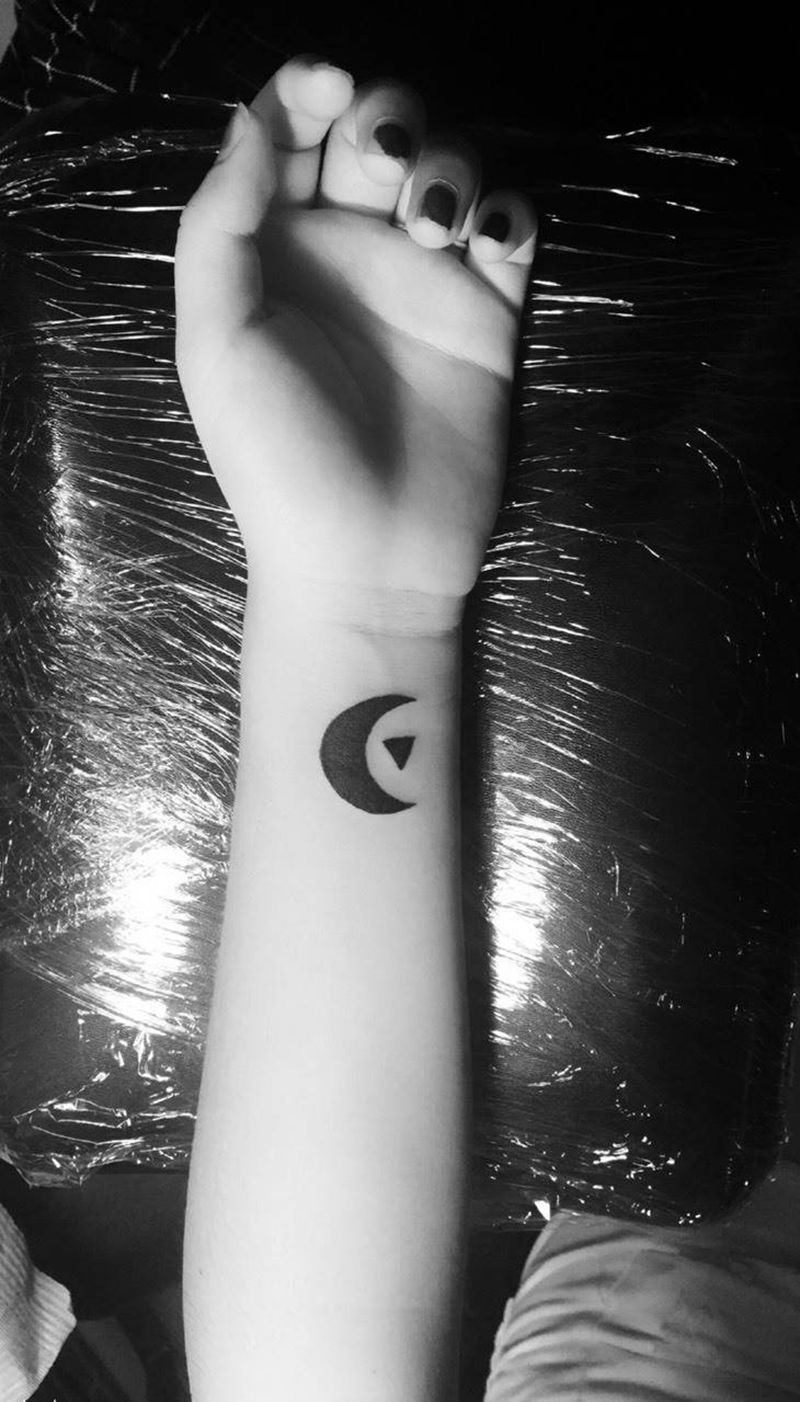 月亮图腾纹身图片
