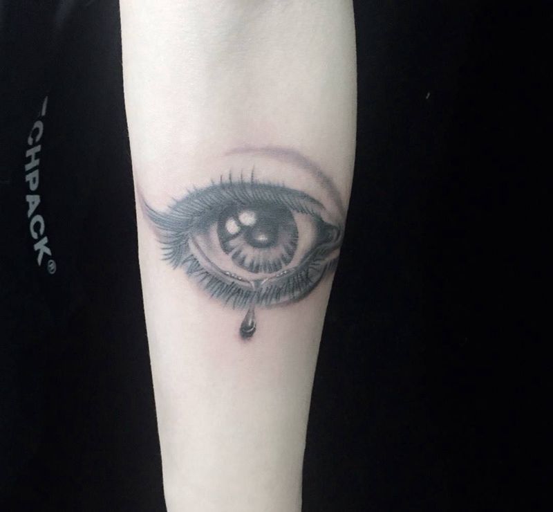 眼睛纹身图片_成品手臂欧美传统习俗写实清新纹身图案