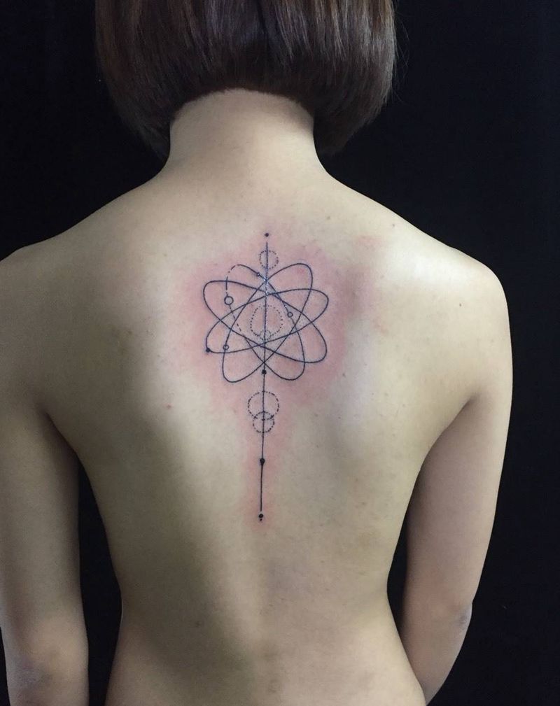 线条的美纹身图片