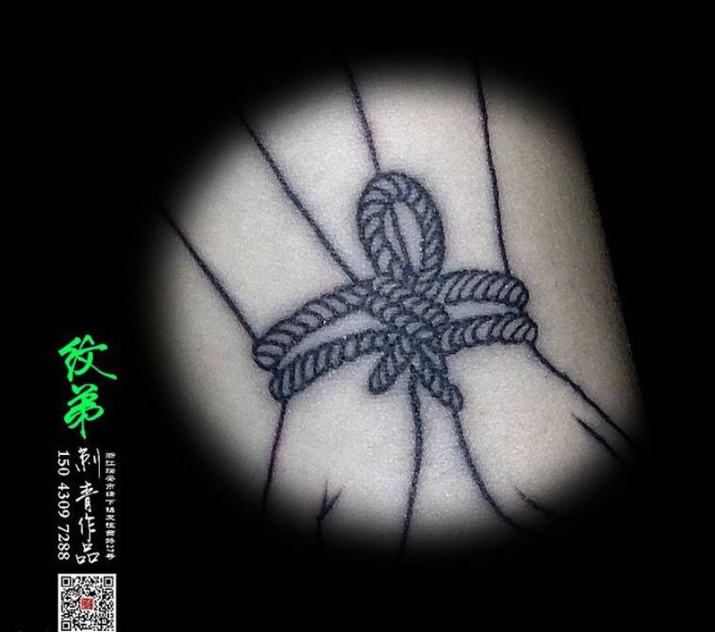 束缚纹身图片_成品手臂清新静物纹身图案