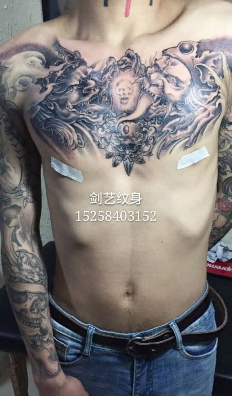 黑白无常画胸纹身图片