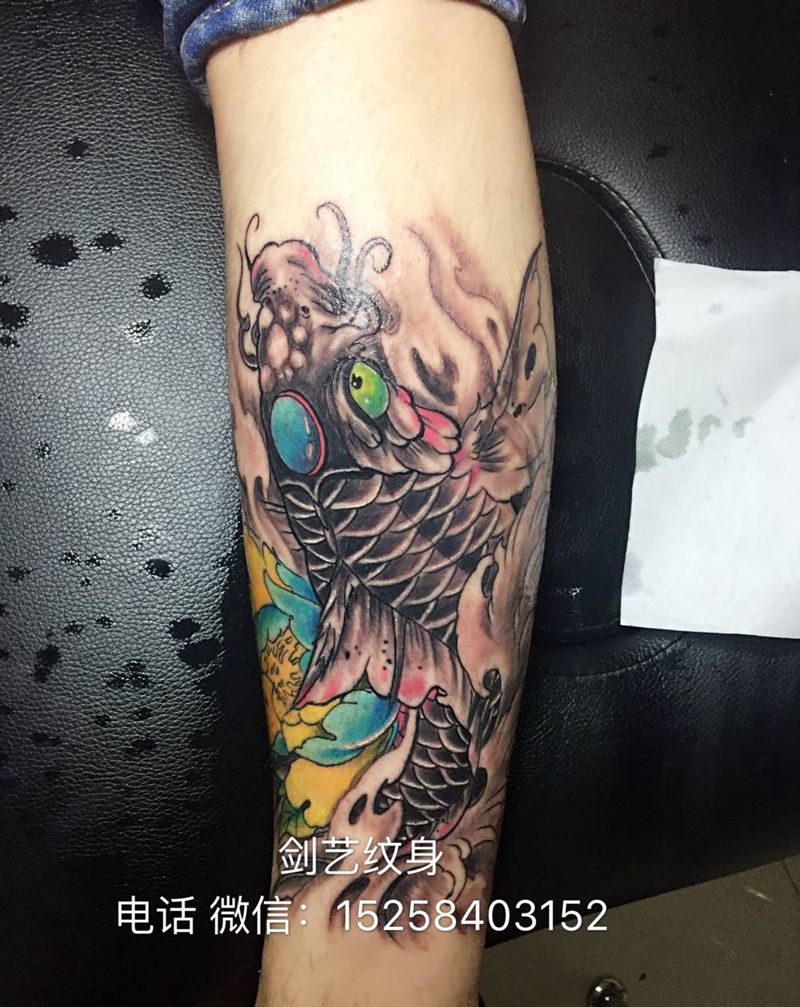 富贵鲤鱼纹身图片