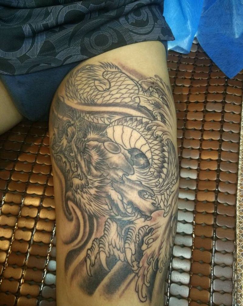 小腿龙勾线 下次彩色纹身图片