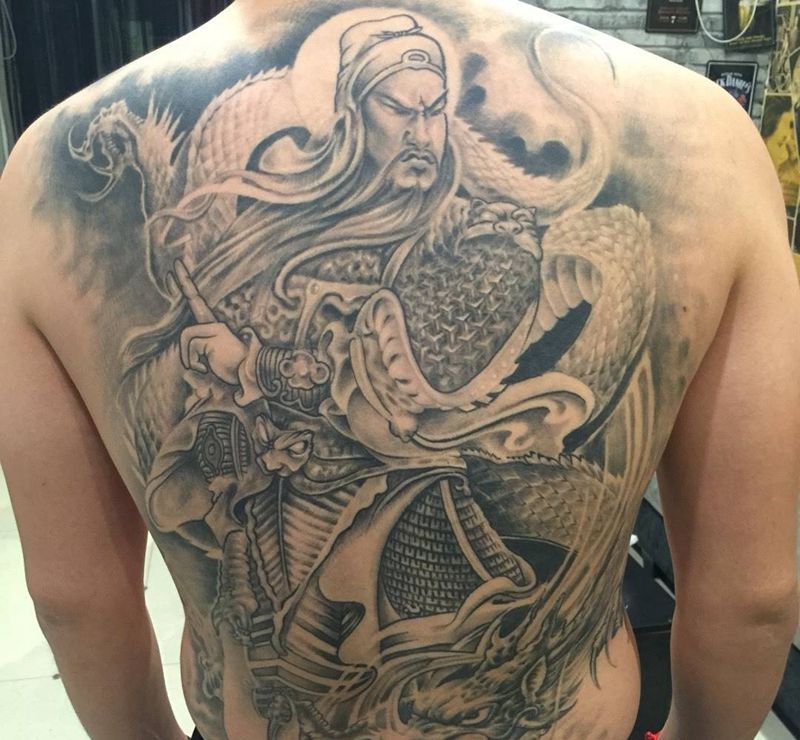 关公恢复一年后纹身图片