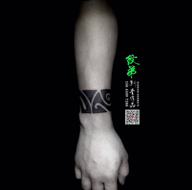 护腕纹身图片_成品手臂传统图腾原创纹身图案