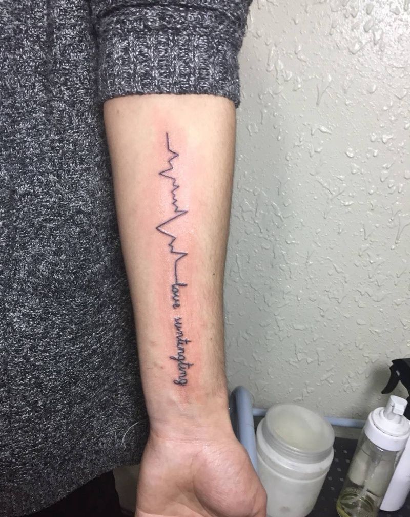 心电图纹身图片