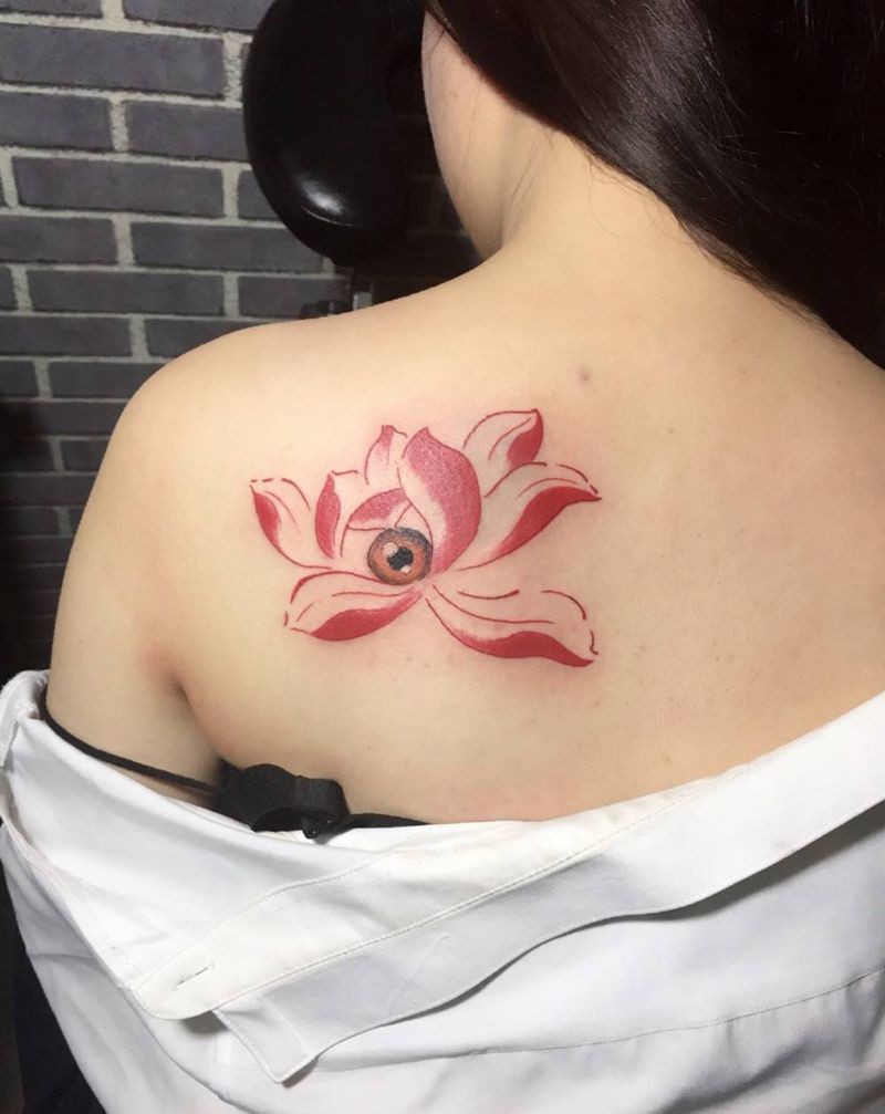 红色莲花纹身图片