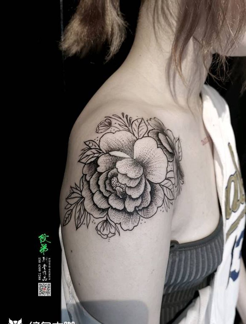 素华，小遮盖纹身图片_肩部手臂点刺纹身图案