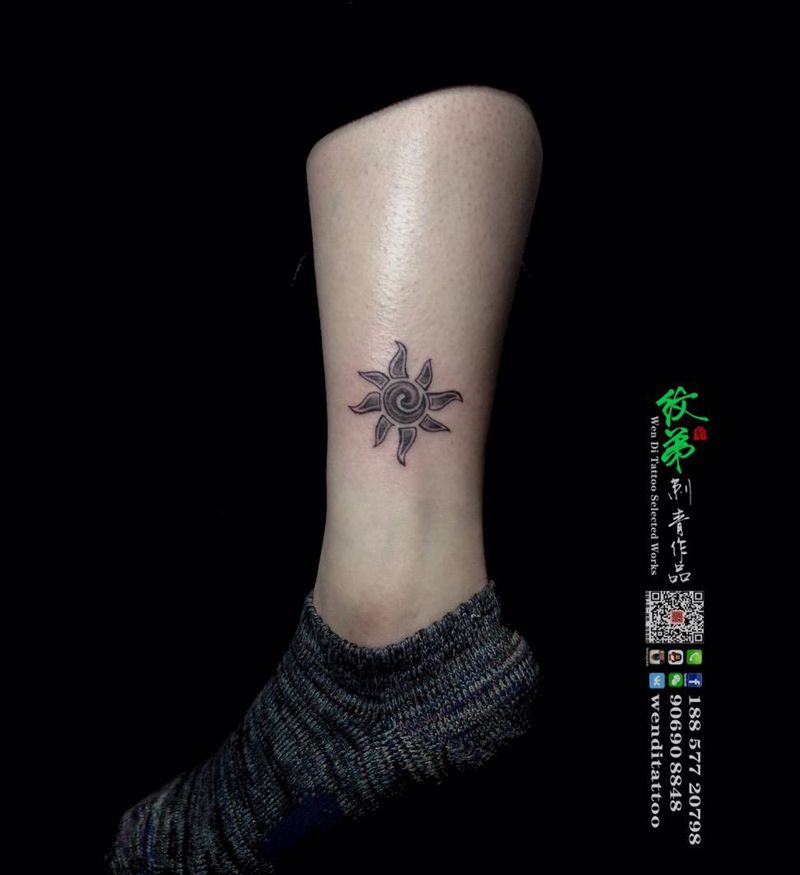 点缀一下纹身图片_成品腿部清新纹身图案