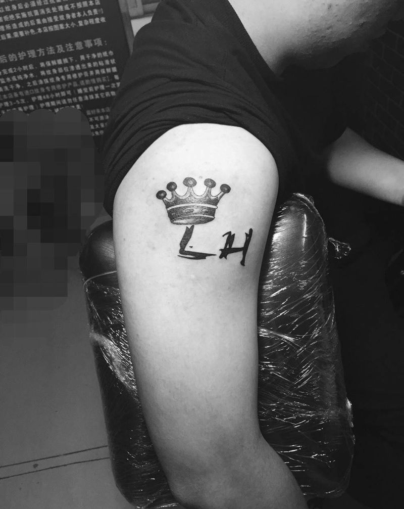 皇冠纹身图片
