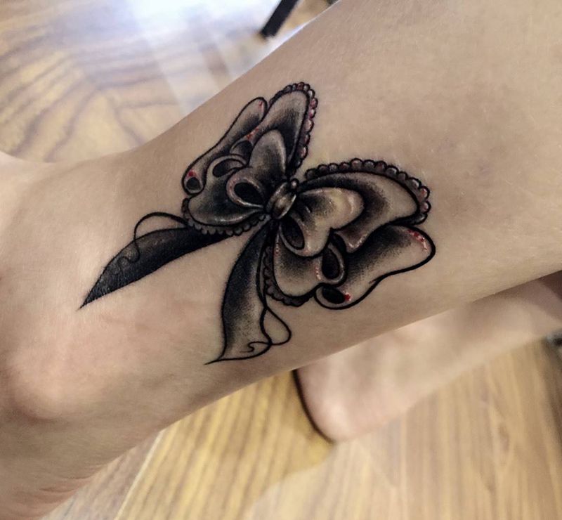 蝴蝶结纹身图片