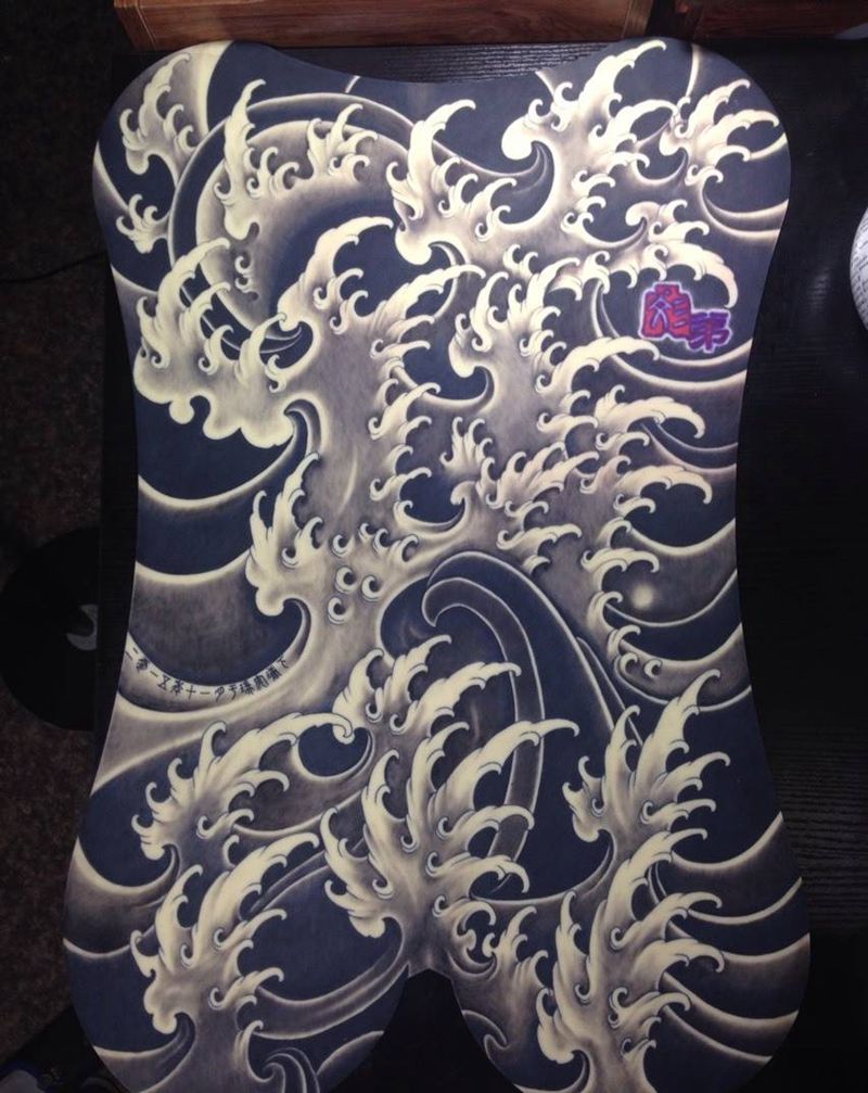 水浪纹身图片_手稿背部臀部肩部传统原创纹身图案