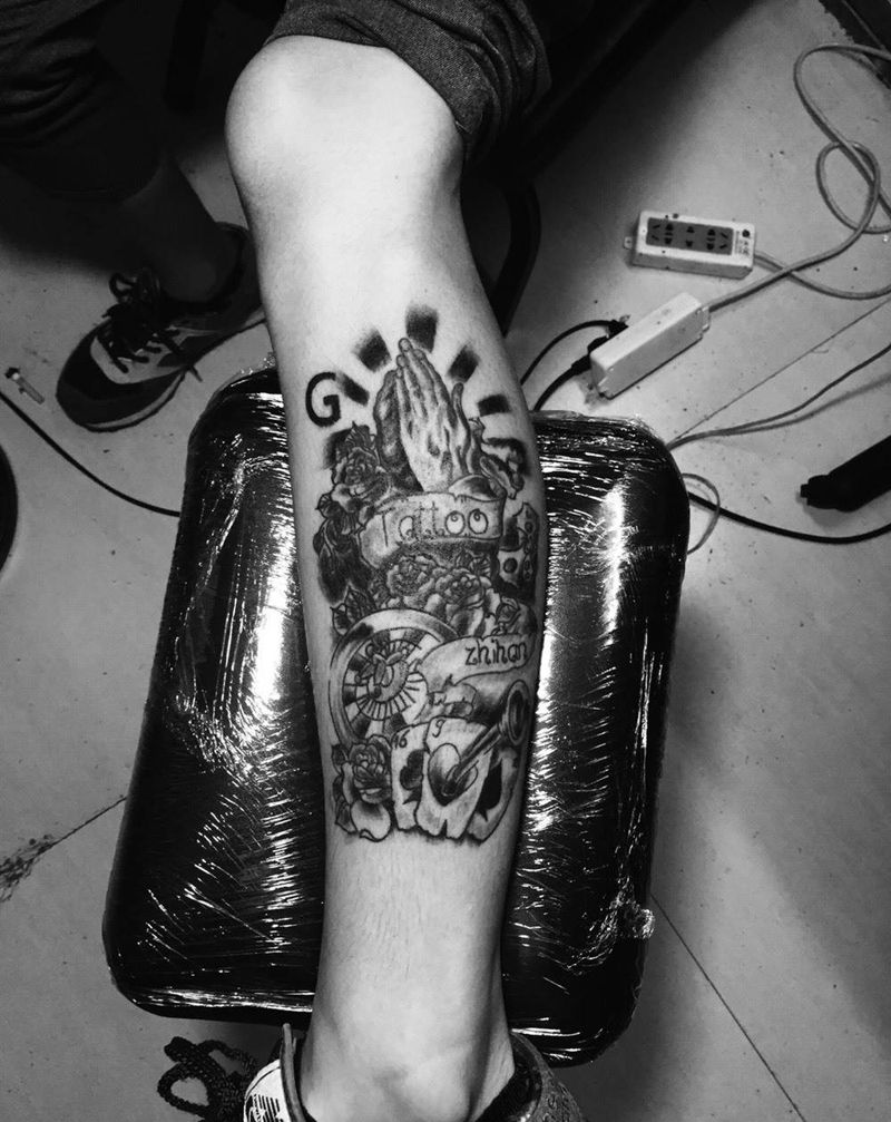 欧美小花腿纹身图片_成品腿部欧美纹身图案