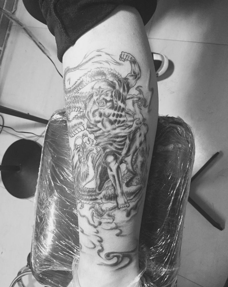 降龙罗汉纹身图片_成品传统人物鬼神腿部纹身图案