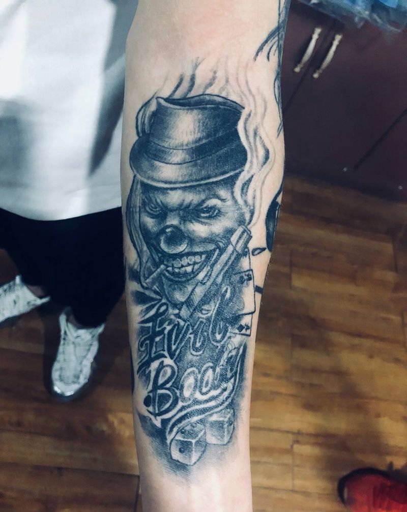 一次遮盖两个纹身图片