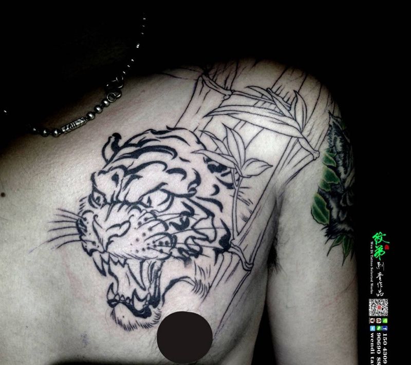 添加半甲纹身图片_肩部胸部手臂传统植物动物字符纹身图案