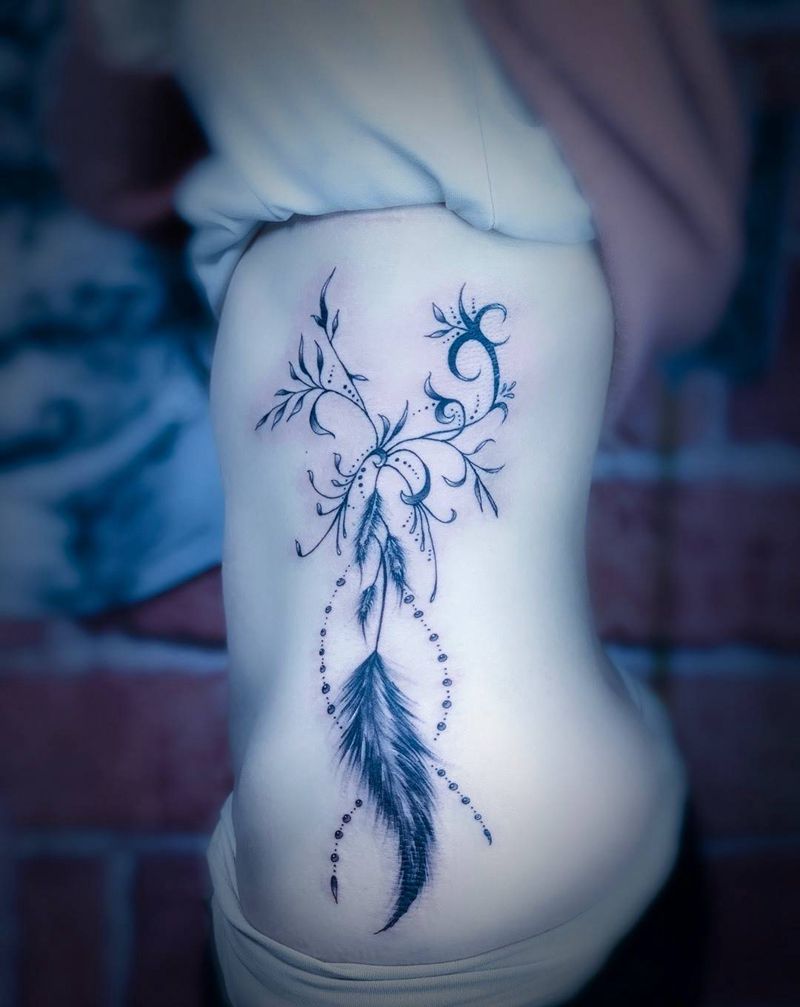 侧腰纹身图片