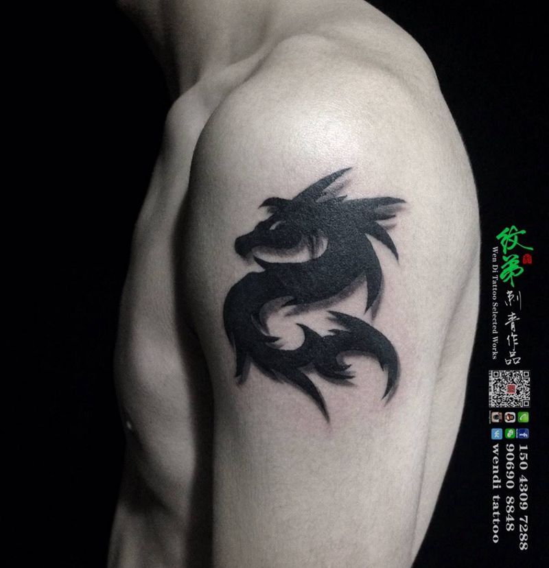 图腾龙纹身图片_成品肩部传统清新动物图腾纹身图案