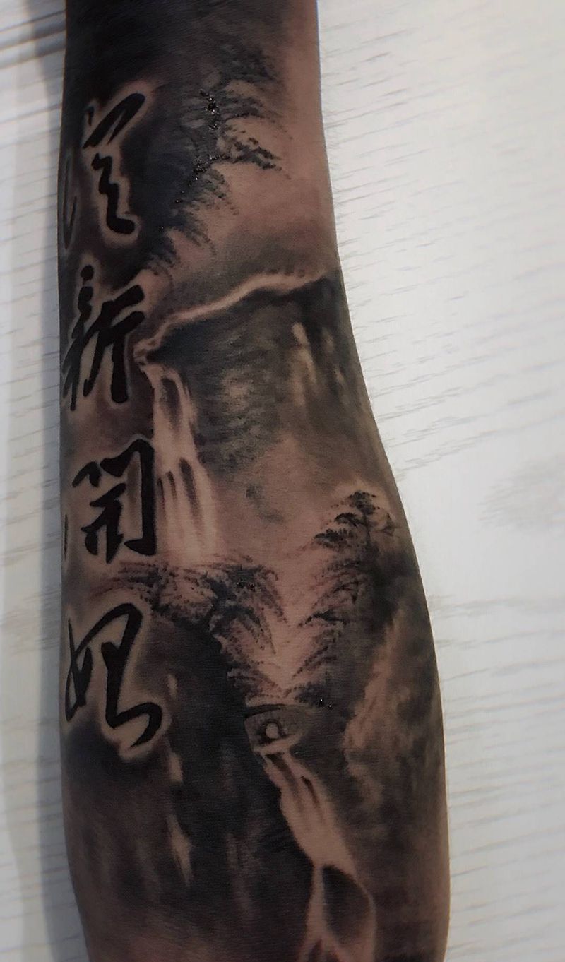 山水遮盖纹身图片