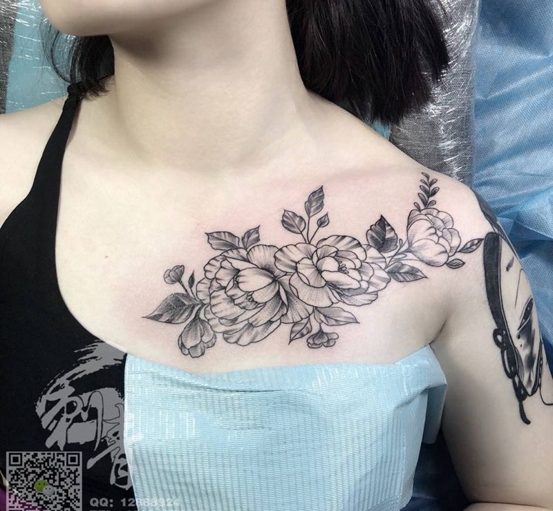 素花纹身图片_成品肩部胸部欧美传统清新植物静物纹身图案